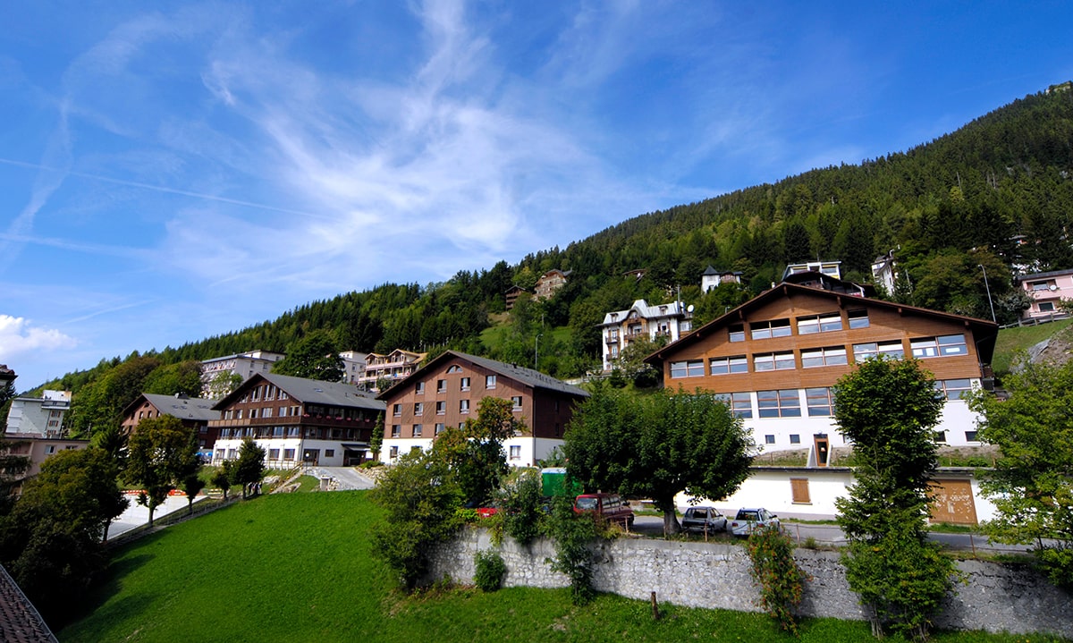 自然豊かなスイス・レザンの町にスイス公文学園高等部はある。 