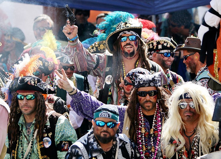 フロリダ州タンパで2年前に開催された「ガスパリラ海賊祭」の様子