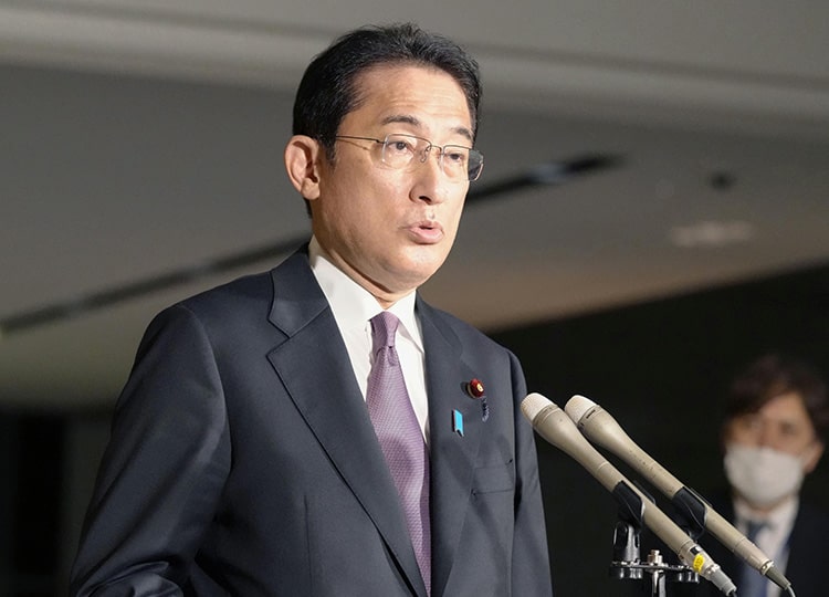 Prime Minister Fumio Kishida answers questions regarding the resignation of Nobuteru Ishihara, special adviser to the Cabinet, at the Prime Minister’s office on Dec. 10.
