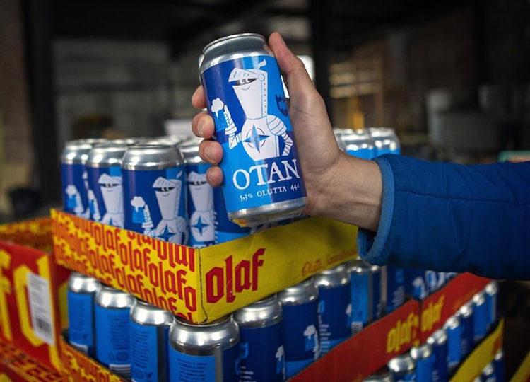 オラフブルーイングが発売したビール、OTAN の缶