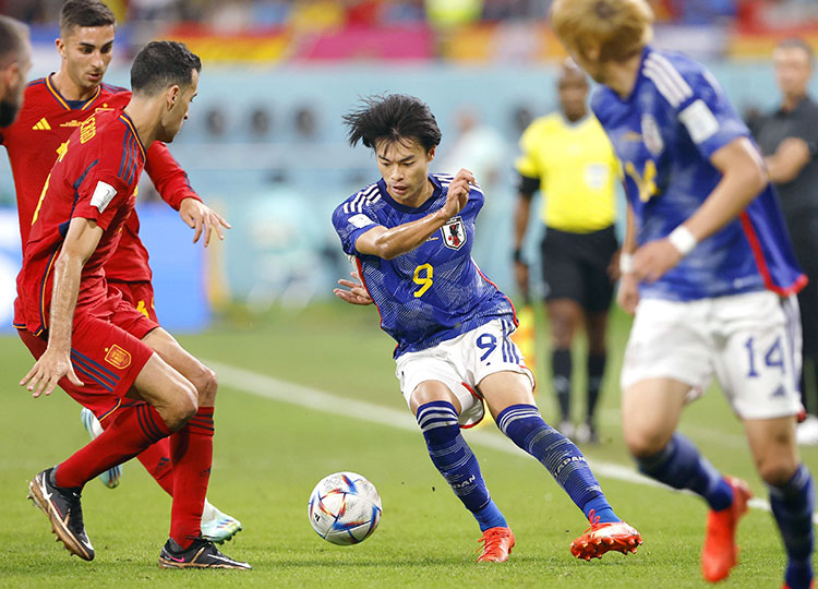 Football: Kaoru Mitoma named 2022 player of year by Japan pro