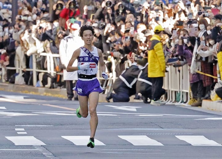 Komazawa completes ekiden title sweep with Hakone win