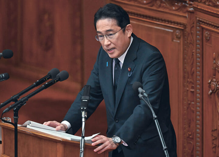 Economy takes center stage in Kishida’s policy speech