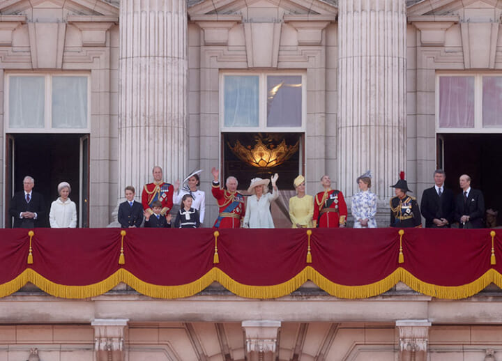 Buckingham Palace lets visitors see the famous balcony in East Wing